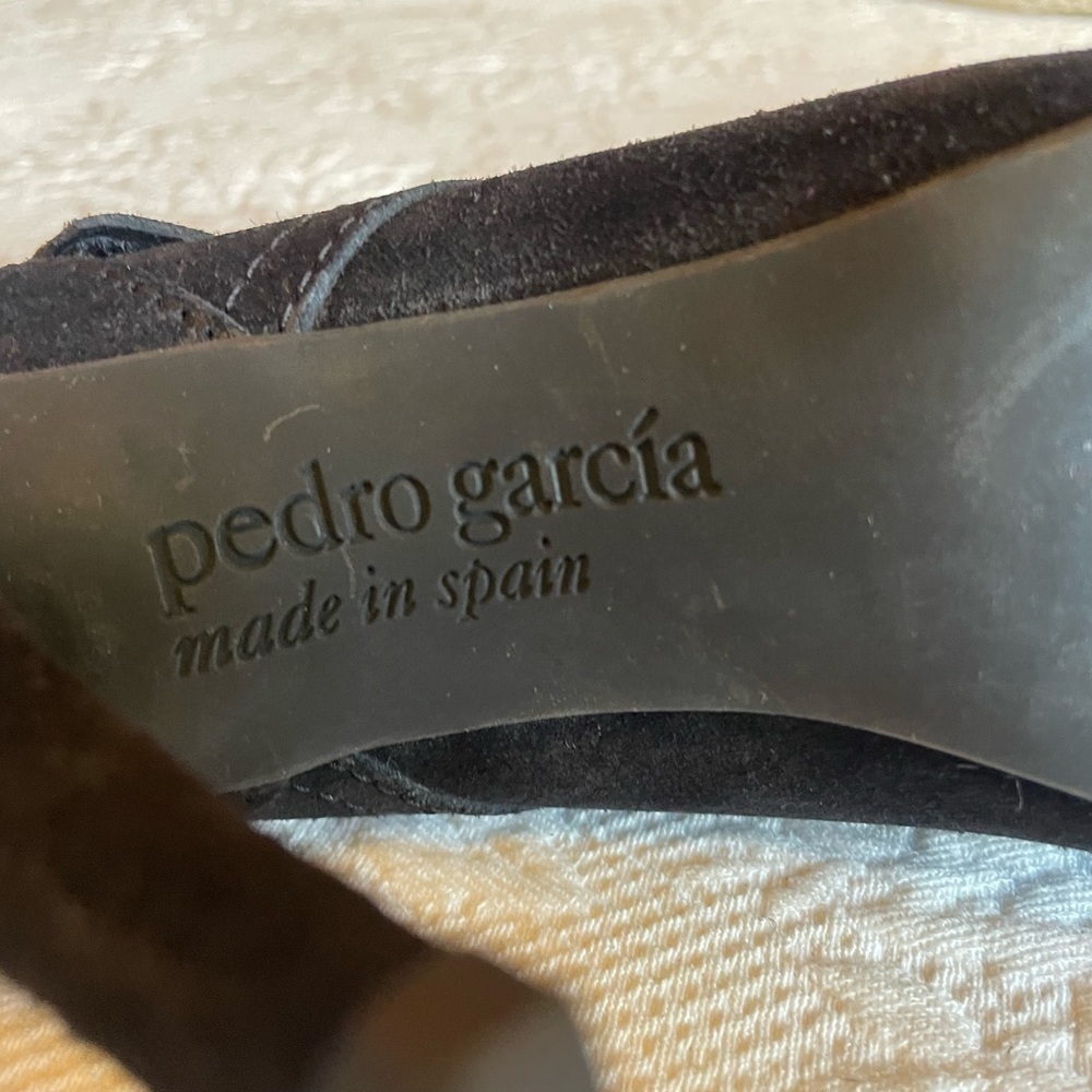 Pedro Garcia heeled booties. Made in Spain - Picture 9 of 10
